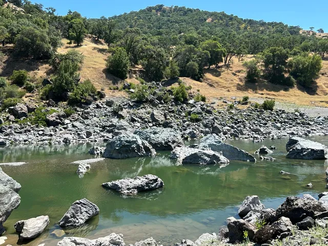 a front view of a building with retail shops