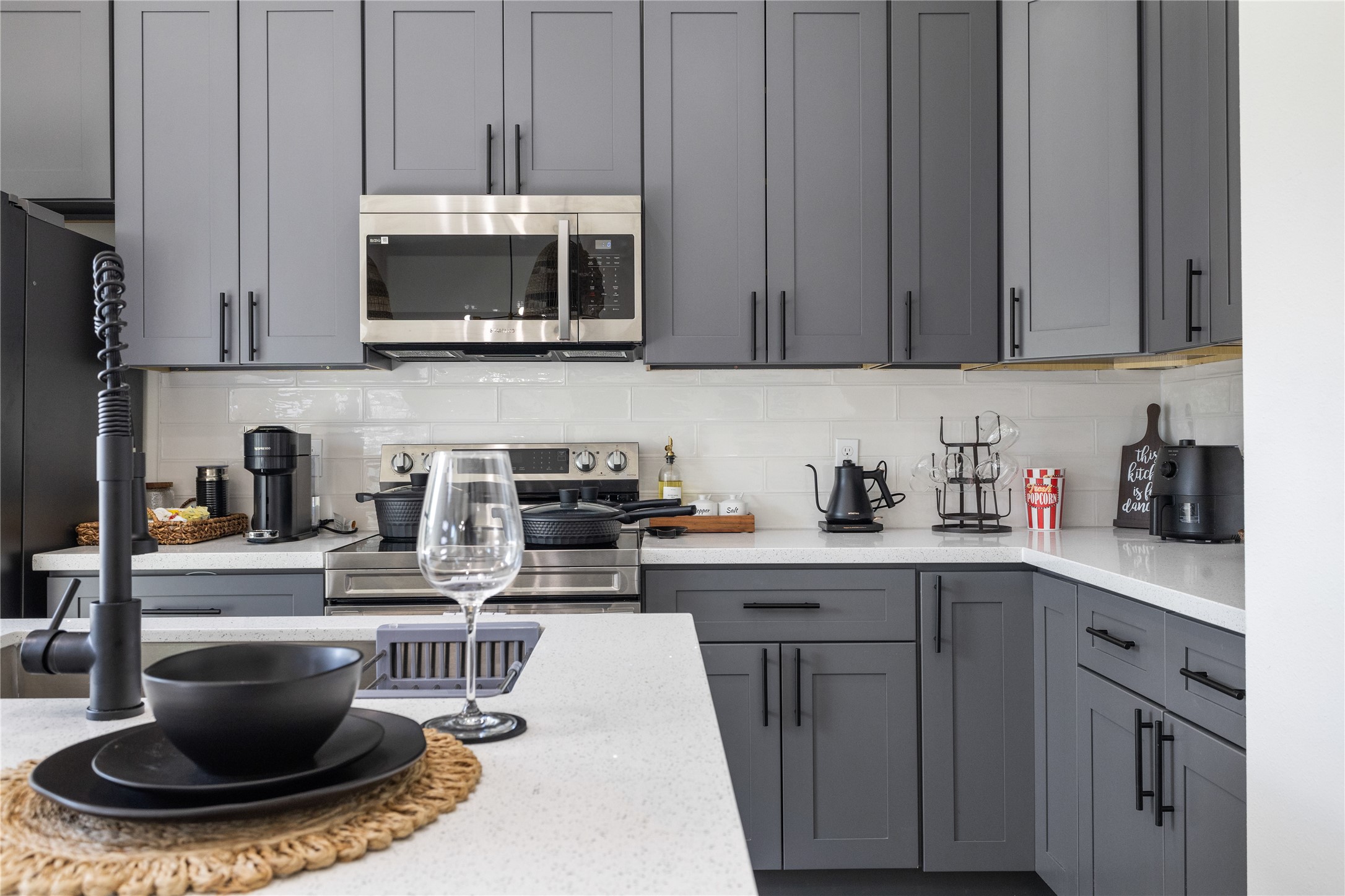 4802 Angleton Street, Unit A Houston, TX 77033 - Photo 13 of 49