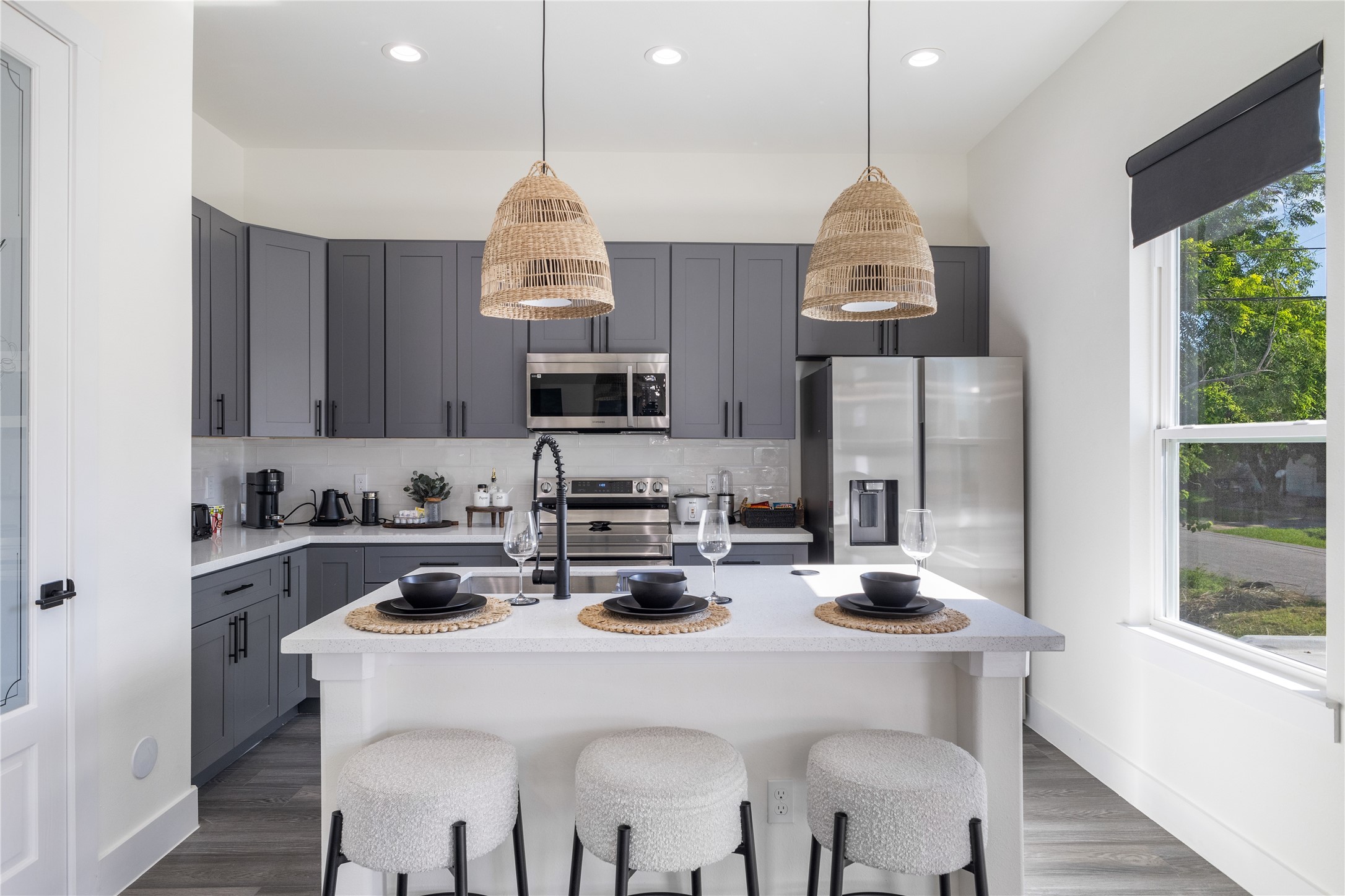 4802 Angleton Street, Unit A Houston, TX 77033 - Photo 33 of 49