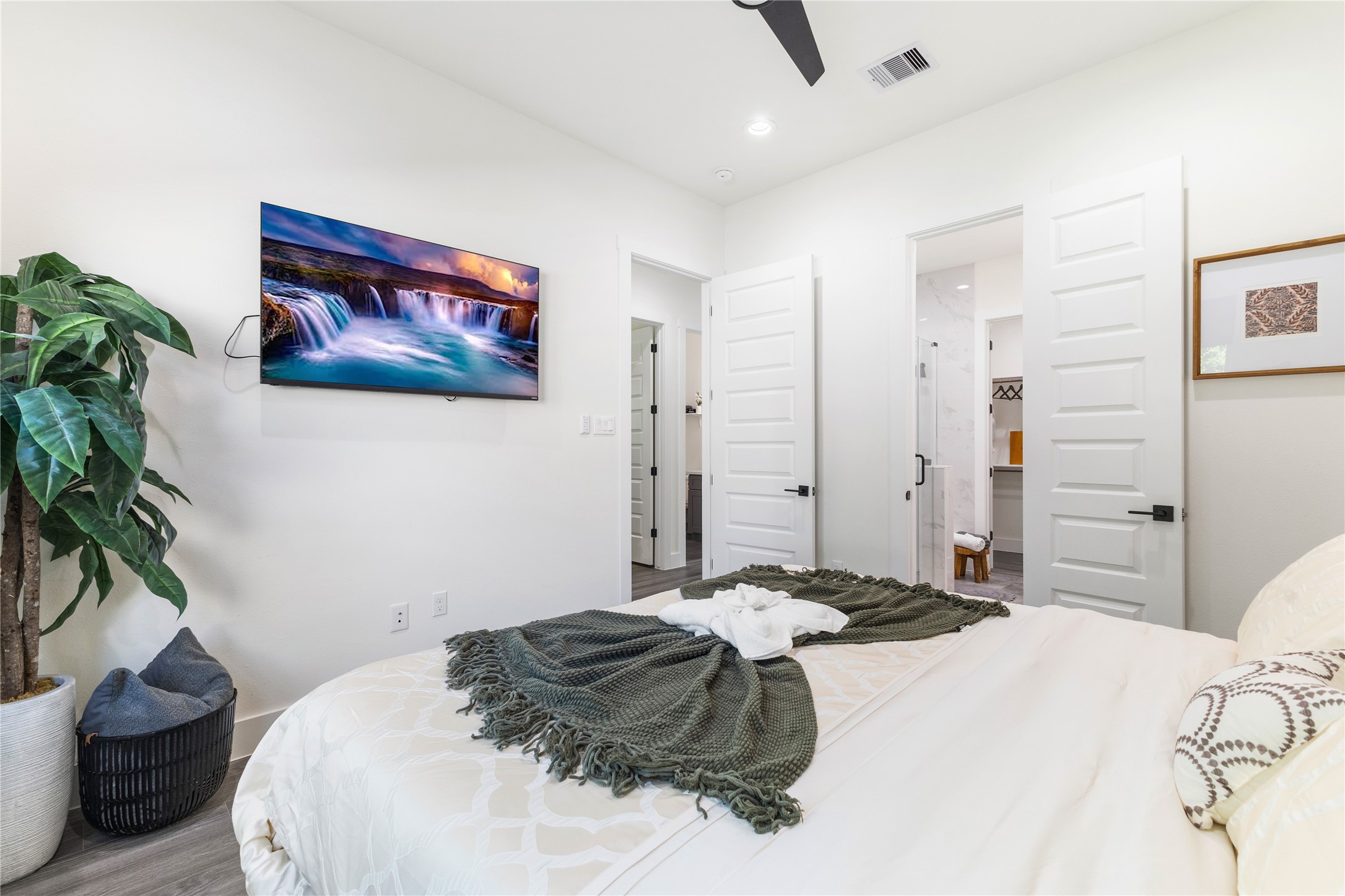 4802 Angleton Street, Unit A Houston, TX 77033 - Photo 44 of 49