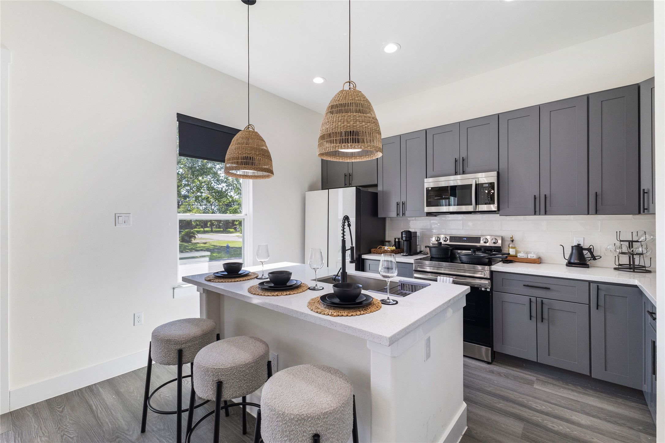 4802 Angleton Street, Unit A Houston, TX 77033 - Photo 8 of 49