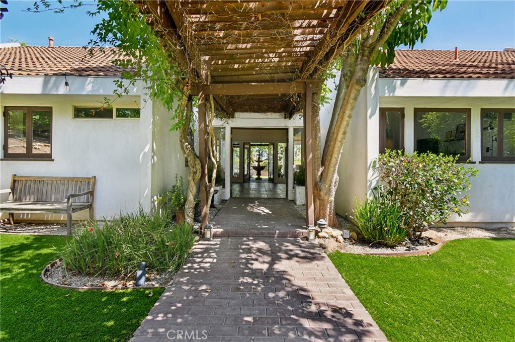 191 Dapplegray Road Bell Canyon, CA 91307 - Photo 5 of 43 Gallery Image 5