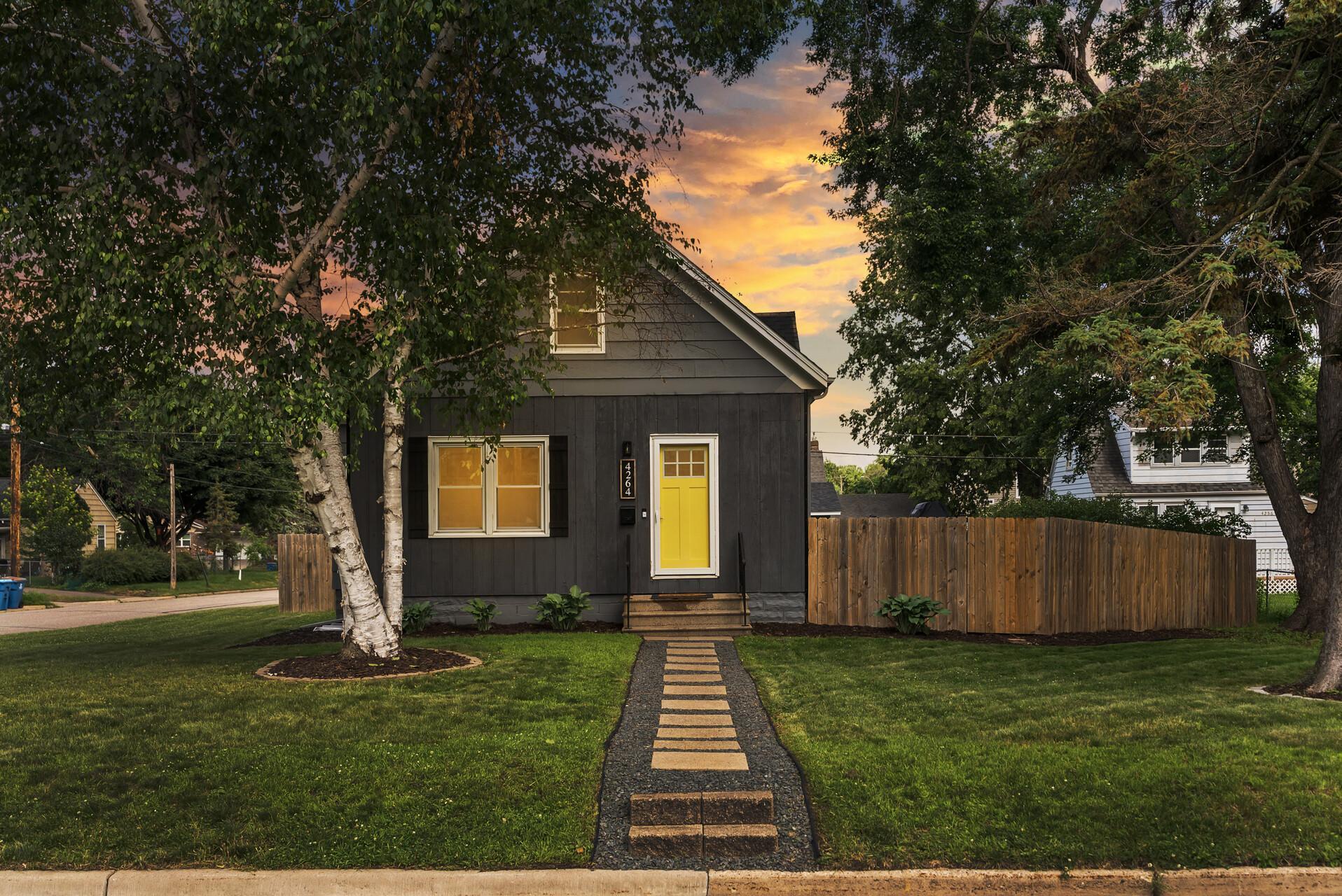 4264 Unity Ave North  