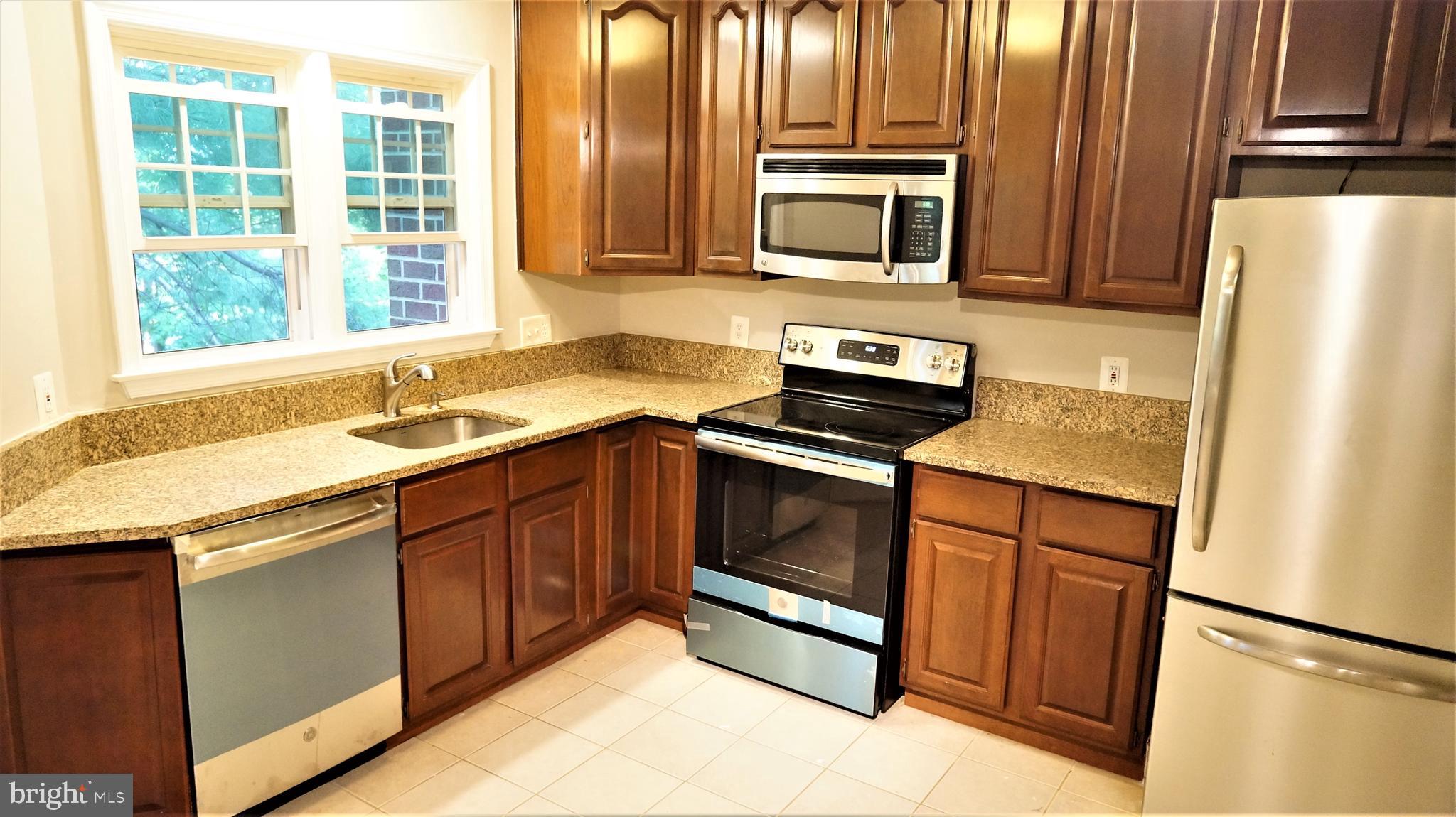 11174 Beaver Trail Court Reston, VA 20191 - Photo 18 of 43 Gallery Image 18
