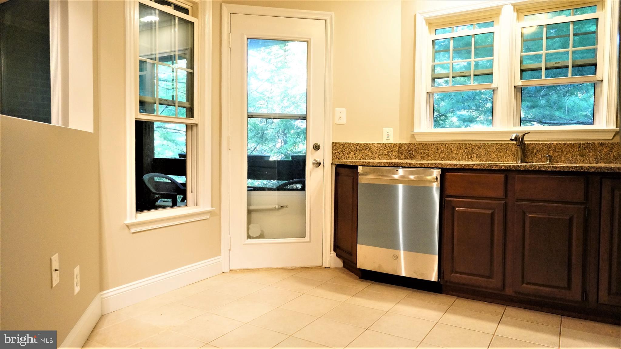 11174 Beaver Trail Court Reston, VA 20191 - Photo 23 of 43 Gallery Image 23