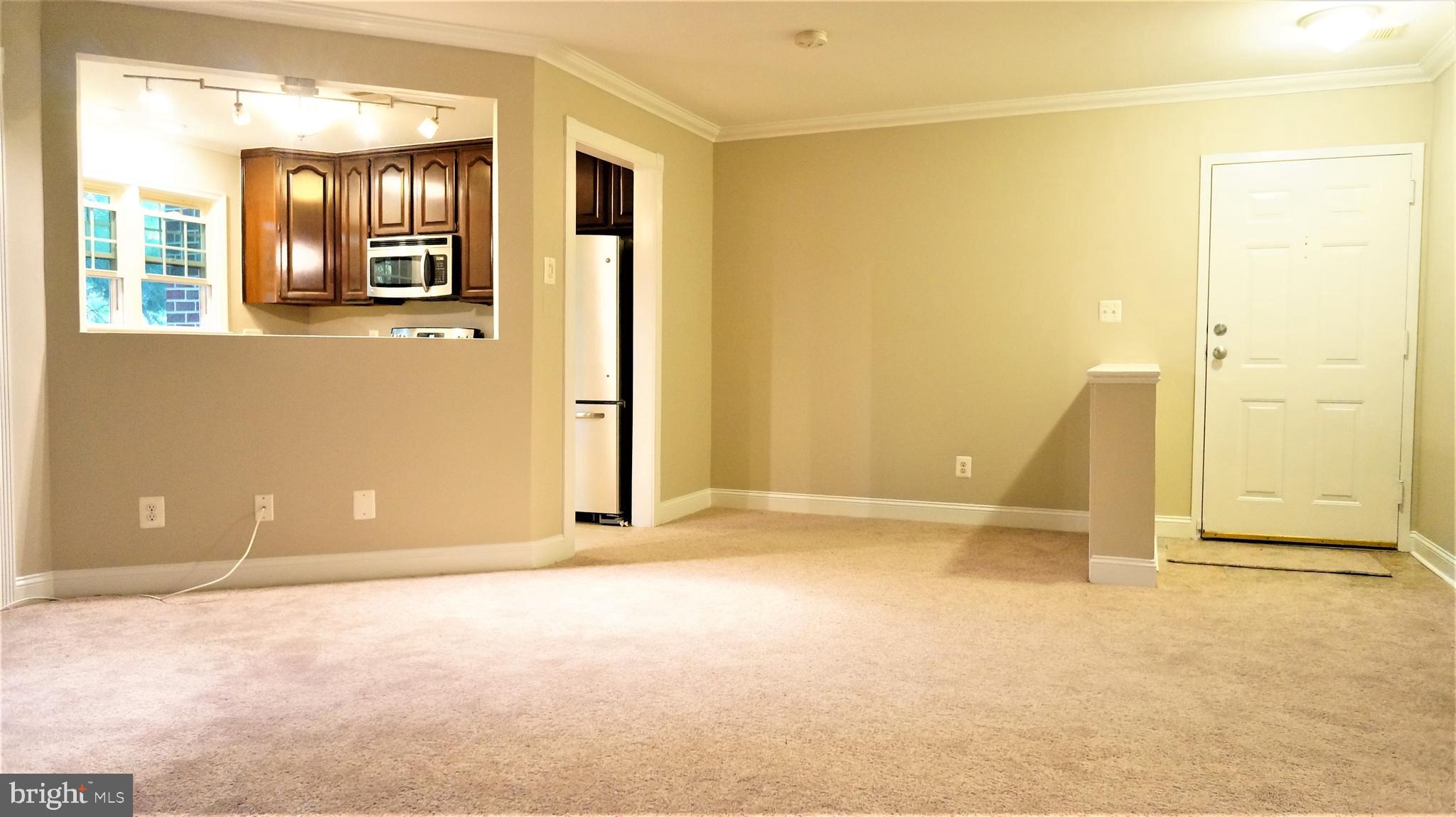 11174 Beaver Trail Court Reston, VA 20191 - Photo 4 of 43 Gallery Image 4