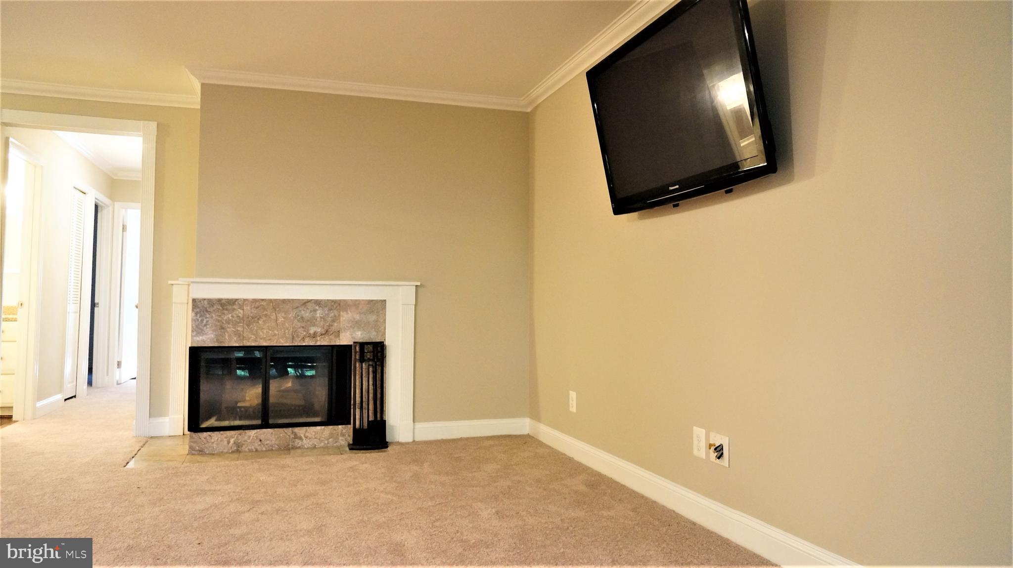 11174 Beaver Trail Court Reston, VA 20191 - Photo 7 of 43 Gallery Image 7