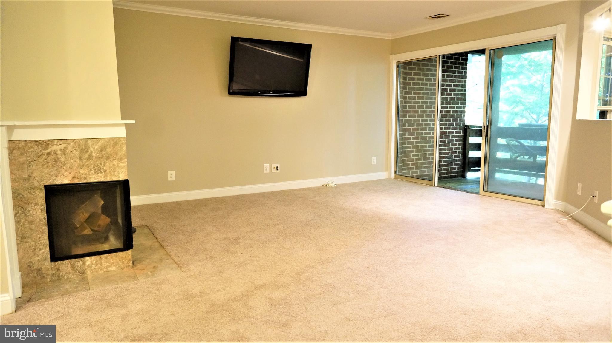 11174 Beaver Trail Court Reston, VA 20191 - Photo 8 of 43 Gallery Image 8