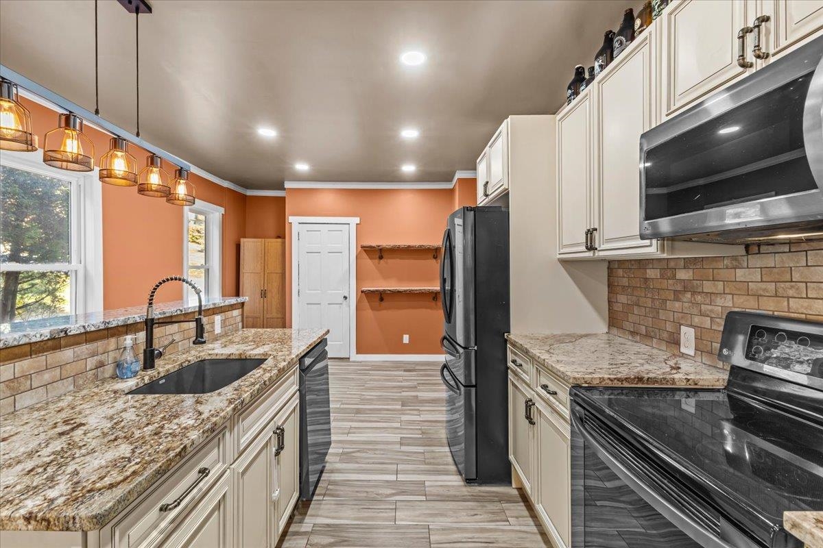 97 Perrin Street Barre, VT 05641 - Photo 28 of 40