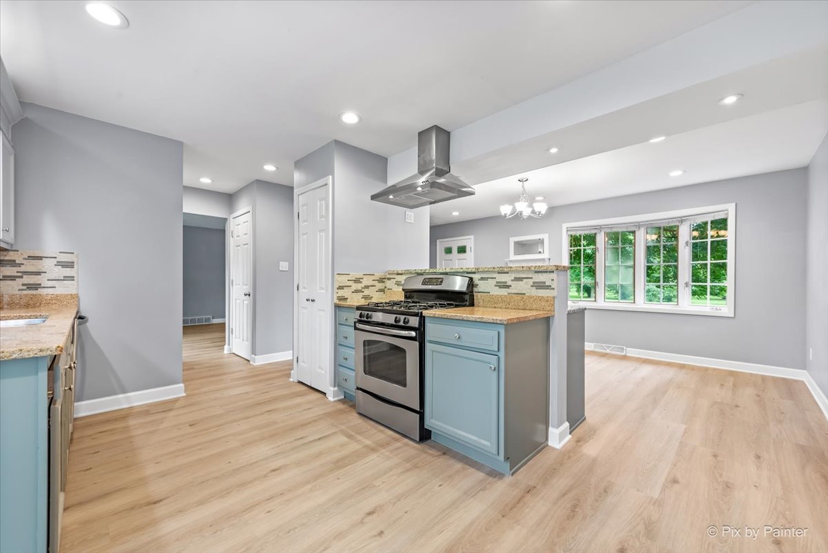 210 Simpson Street Geneva, IL 60134 - Photo 8 of 34 Gallery Image 8