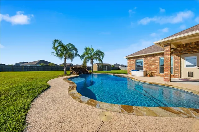 $725,000 | 5425 Kitty Hawk Drive, Corpus Christi, TX 78414