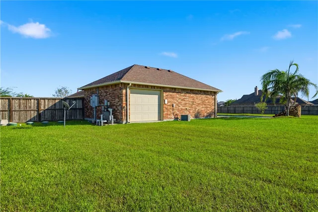 $725,000 | 5425 Kitty Hawk Drive, Corpus Christi, TX 78414