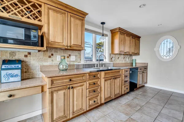 $3,500,000 | 80 Oak Street, Dennis Port, MA 02639