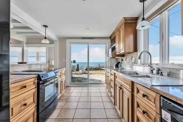 $3,500,000 | 80 Oak Street, Dennis Port, MA 02639