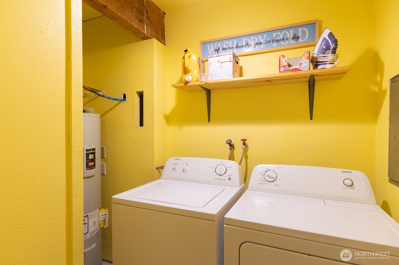 90-92 Mallard Cove Road Port Angeles, WA 98363 - Photo 28 of 40 a utility room with dryer and washer