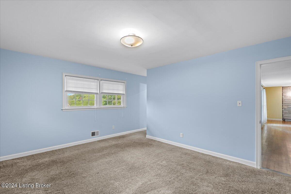 7809 Brownsboro Road Louisville, KY 40241 - Photo 24 of 42 21-696A3774