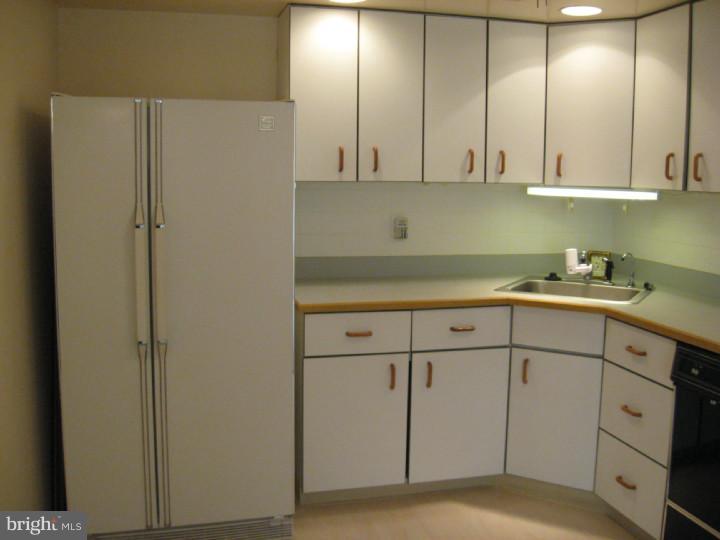 2089 Welsh Road, Unit E2 Philadelphia, PA 19115 - Photo 2 of 25 Gallery Image 2