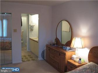 2089 Welsh Road, Unit E2 Philadelphia, PA 19115 - Photo 13 of 25 Bedroom - Main