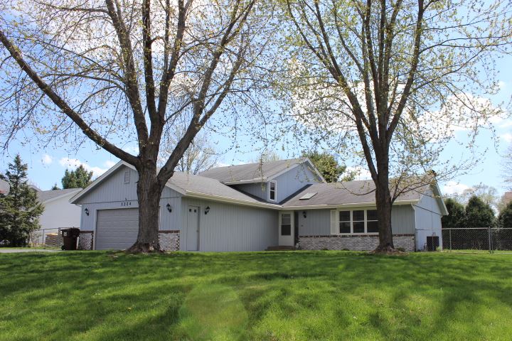 1224 Sheppard Road Rockton, IL 61072 - Photo 1 of 18 Gallery Image 1