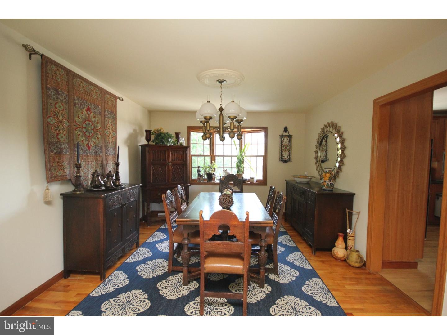 35 Wolfpack Road Trenton, NJ 08619 - Photo 4 of 19