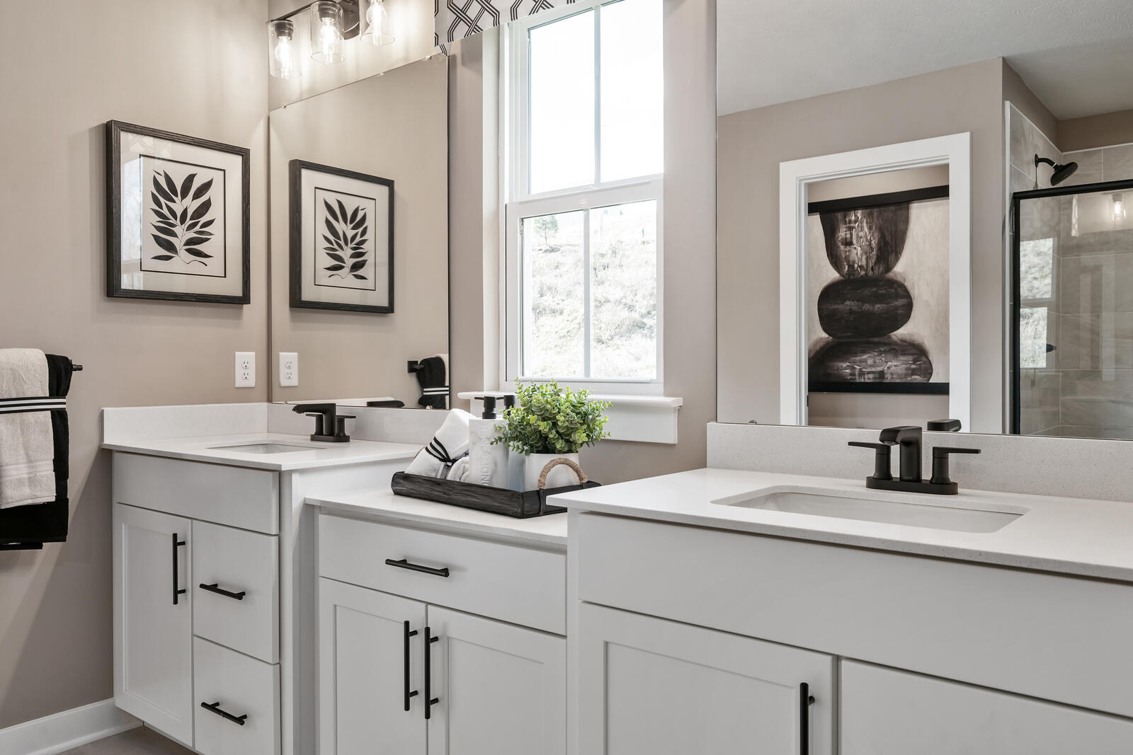 7215 Fairway Ridge Road Salem, VA 24153 - Photo 56 of 79 a bathroom with a sink and a mirror
