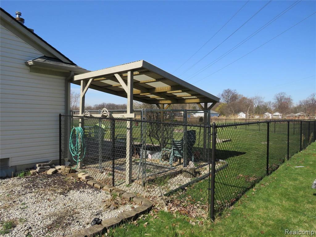 1749 Spaulding Road Monroe, MI 48162 - Photo 6 of 54 Gallery Image 6