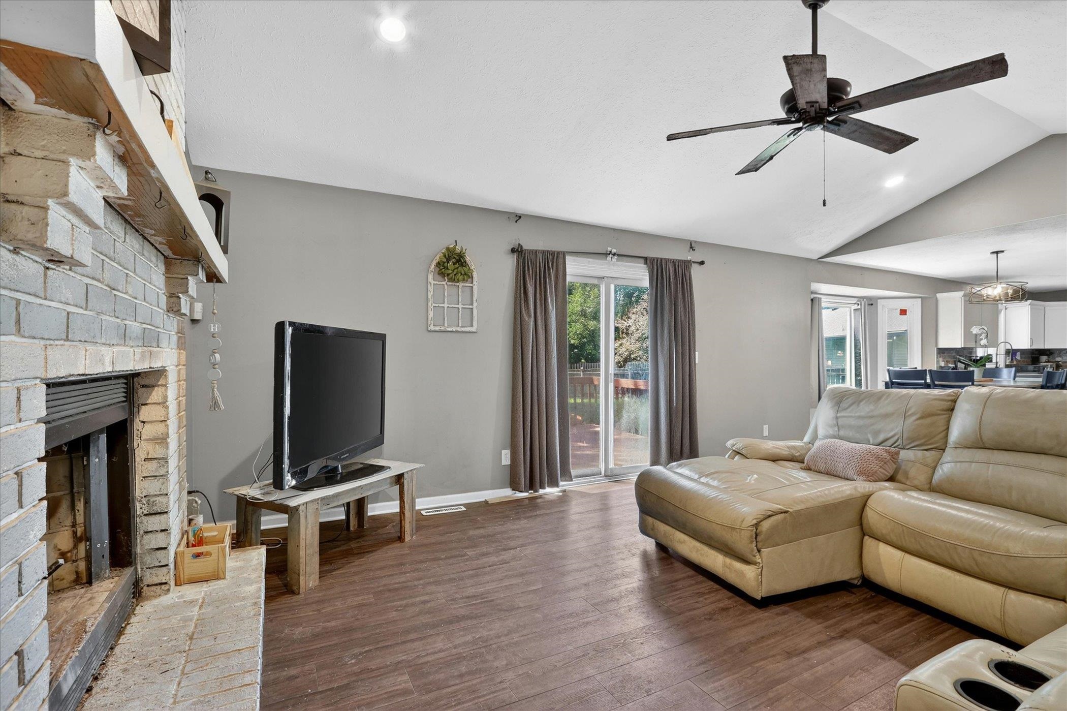 3296 North Trainer Road Rockford, IL 61114 - Photo 7 of 51