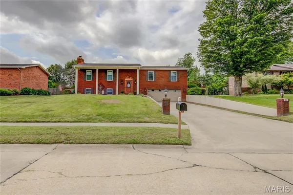 $334,900 | 311 Kennedy Drive, Sikeston, MO 63801