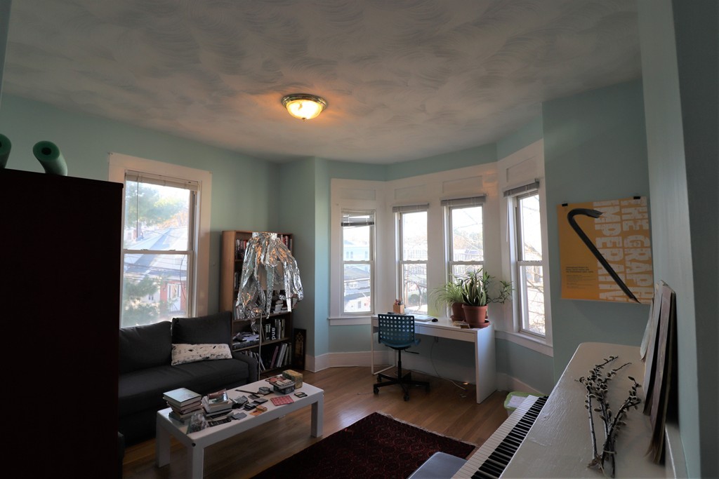 39 Union Street Boston, MA 02135 - Photo 7 of 27