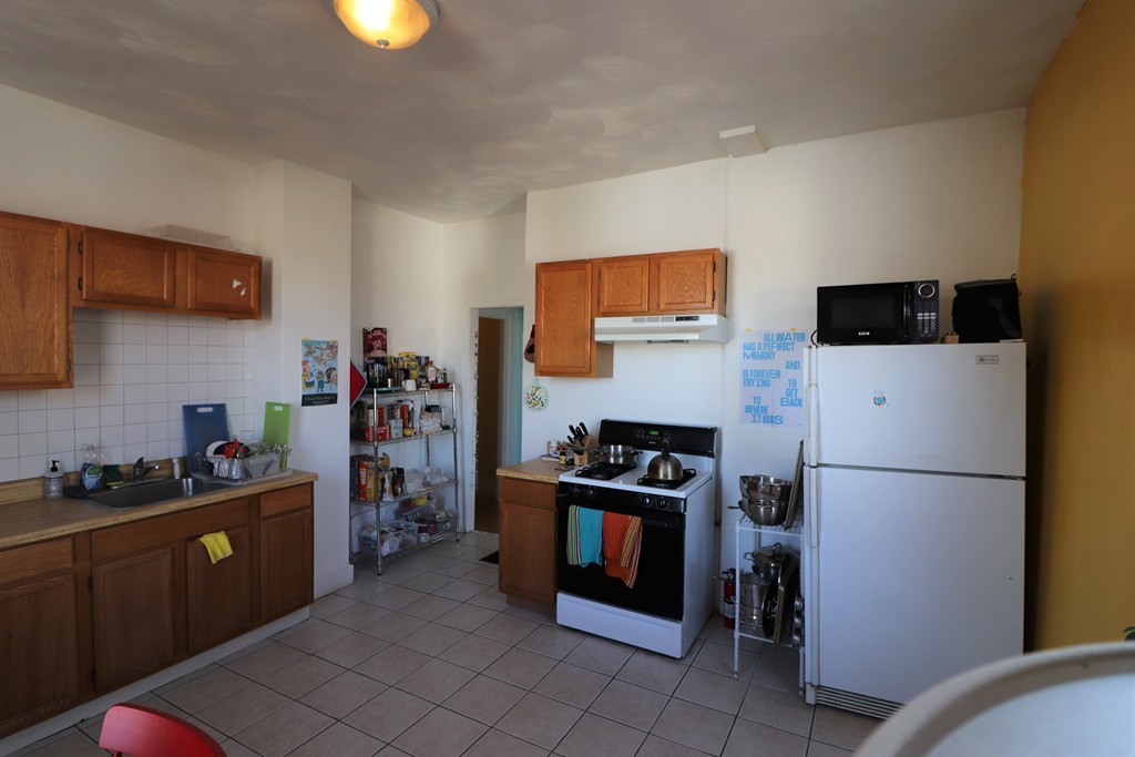 39 Union Street Boston, MA 02135 - Photo 10 of 27