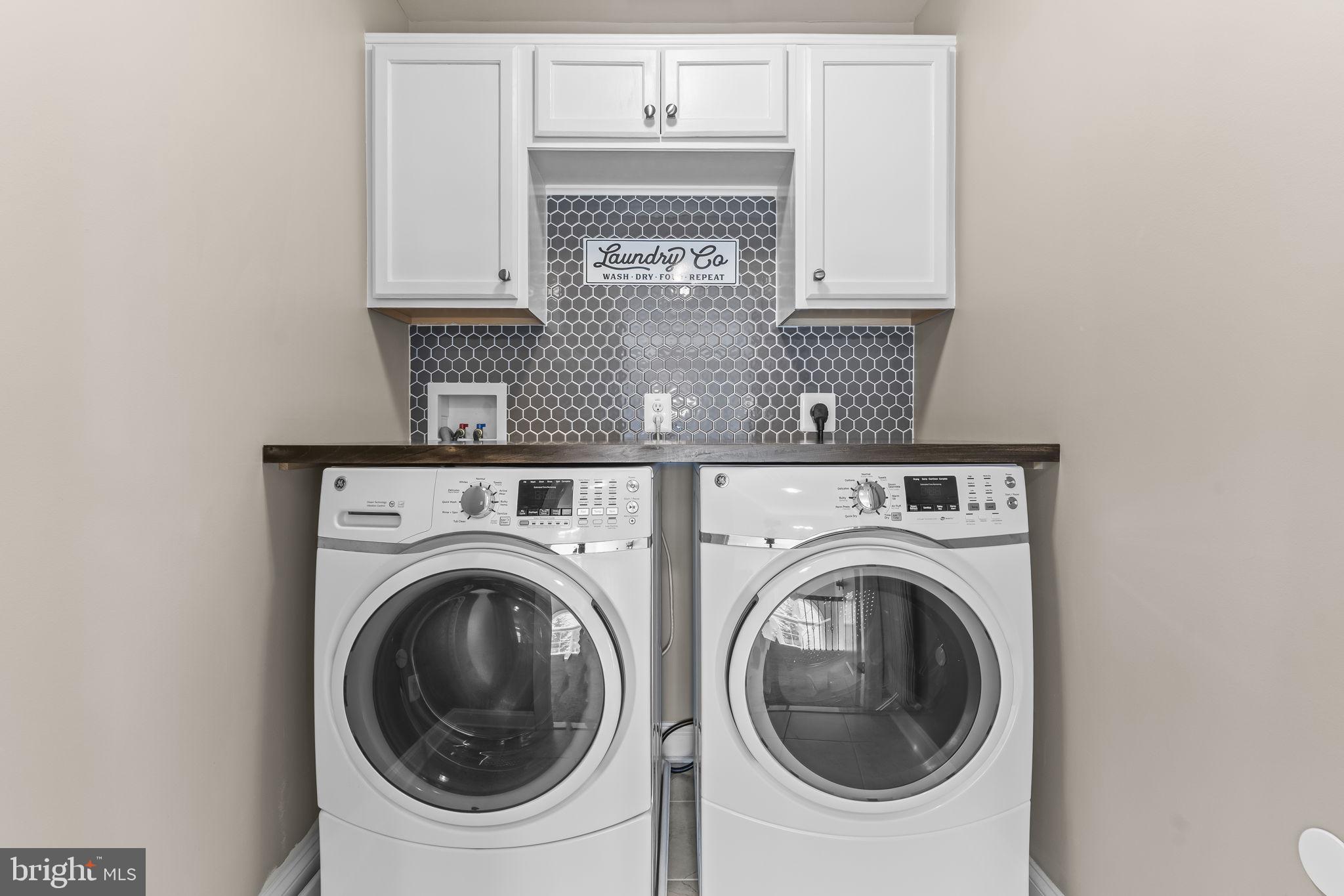 24334 Daphne Road Hollywood, MD 20636 - Photo 31 of 59 Upstairs laundry