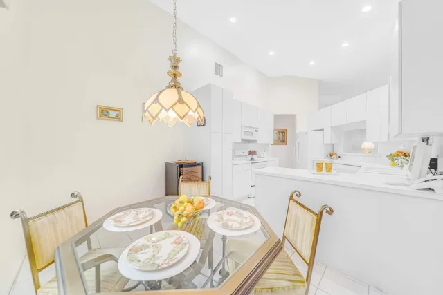 $599,900 | 6474 Brava Way, Boca Raton, FL 33433