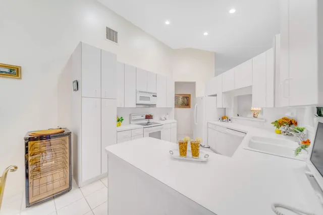 $599,900 | 6474 Brava Way, Boca Raton, FL 33433