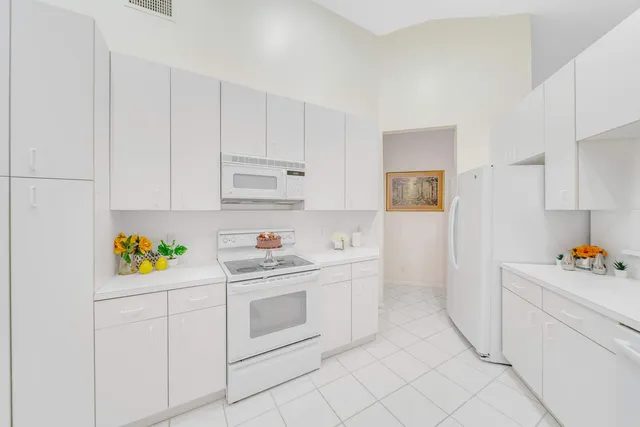 $599,900 | 6474 Brava Way, Boca Raton, FL 33433