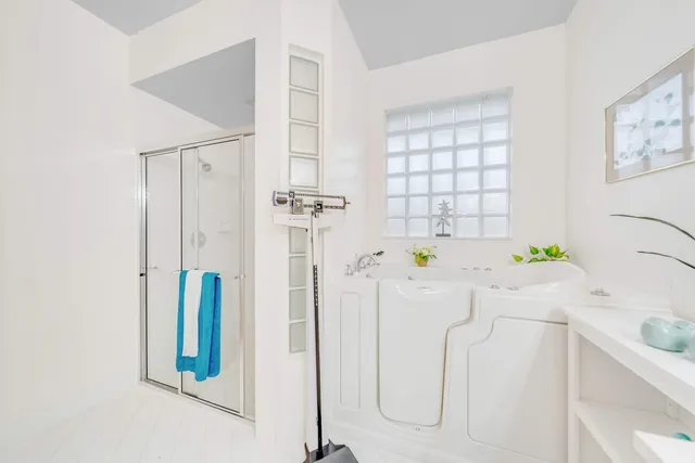 $599,900 | 6474 Brava Way, Boca Raton, FL 33433