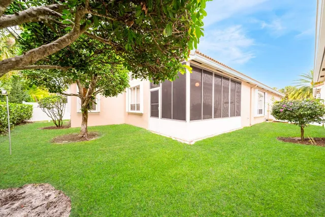 $599,900 | 6474 Brava Way, Boca Raton, FL 33433