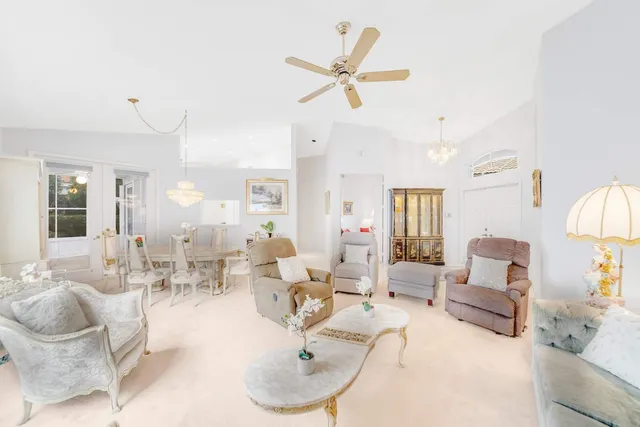 $599,900 | 6474 Brava Way, Boca Raton, FL 33433