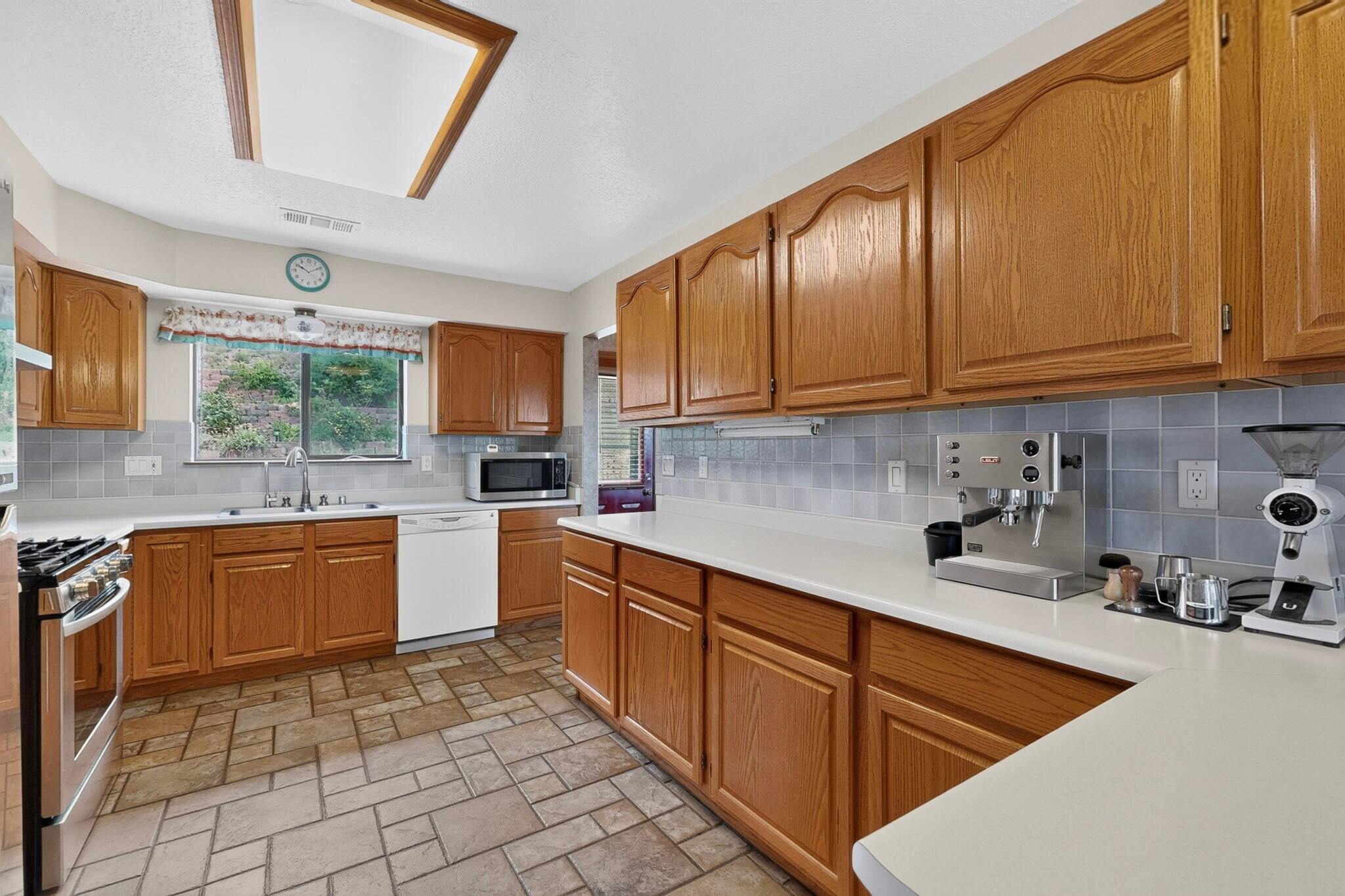 51 Crestview Road Edgewood, NM 87015 - Photo 11 of 37 Gallery Image 11