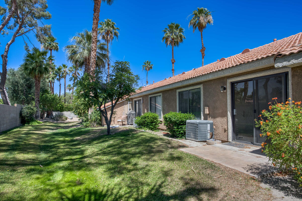 40800 Breezy Pass Road, Unit B Palm Desert, CA 92211 - Photo 24 of 36 32