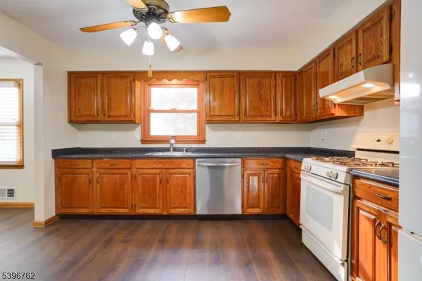 $4,500 | 11 Lenox Street, Edison, NJ 08817