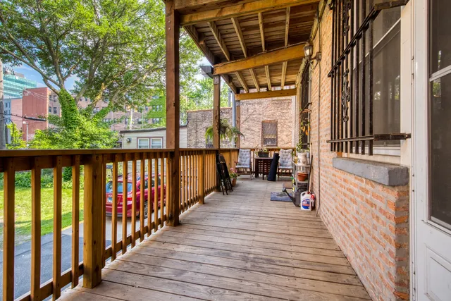 $2,500 | 5207 South Blackstone Avenue, Unit 1N, Chicago, IL 60615