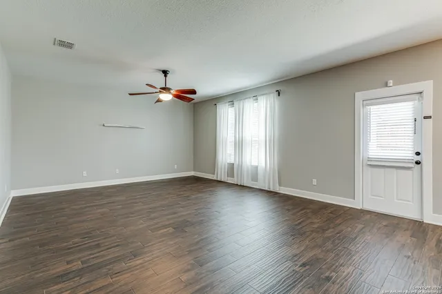 $2,275 | 27330 Lasso Bend, San Antonio, TX 78260