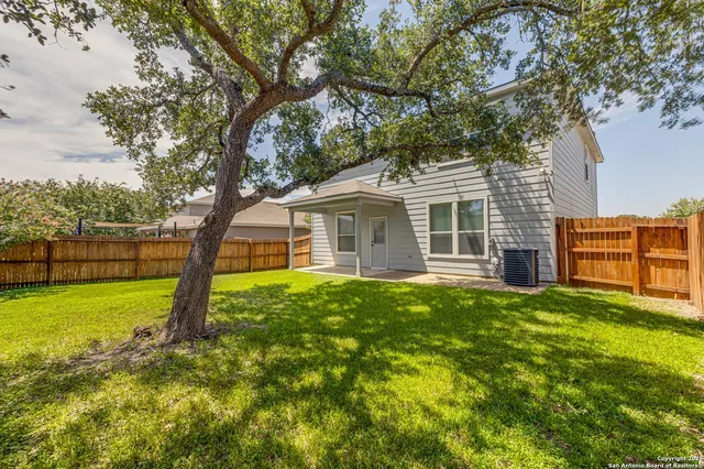 $2,275 | 27330 Lasso Bend, San Antonio, TX 78260