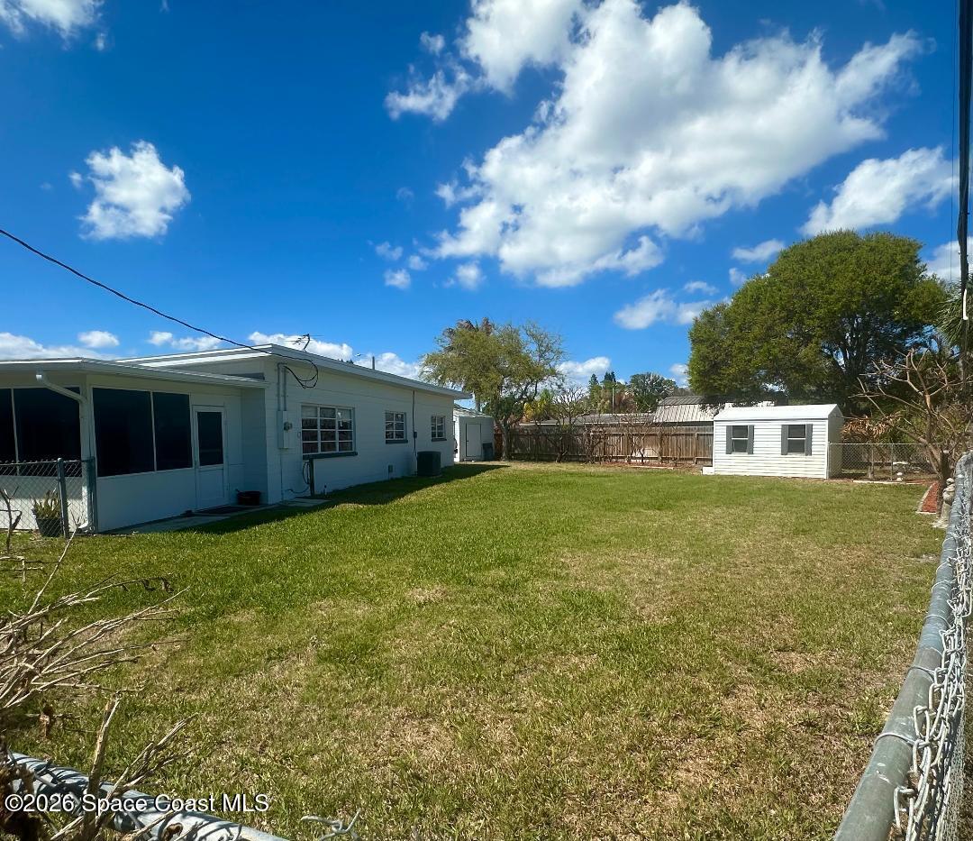 906 Santa Cruz Road Cocoa Beach, FL 32931 - Photo 21 of 24 Side