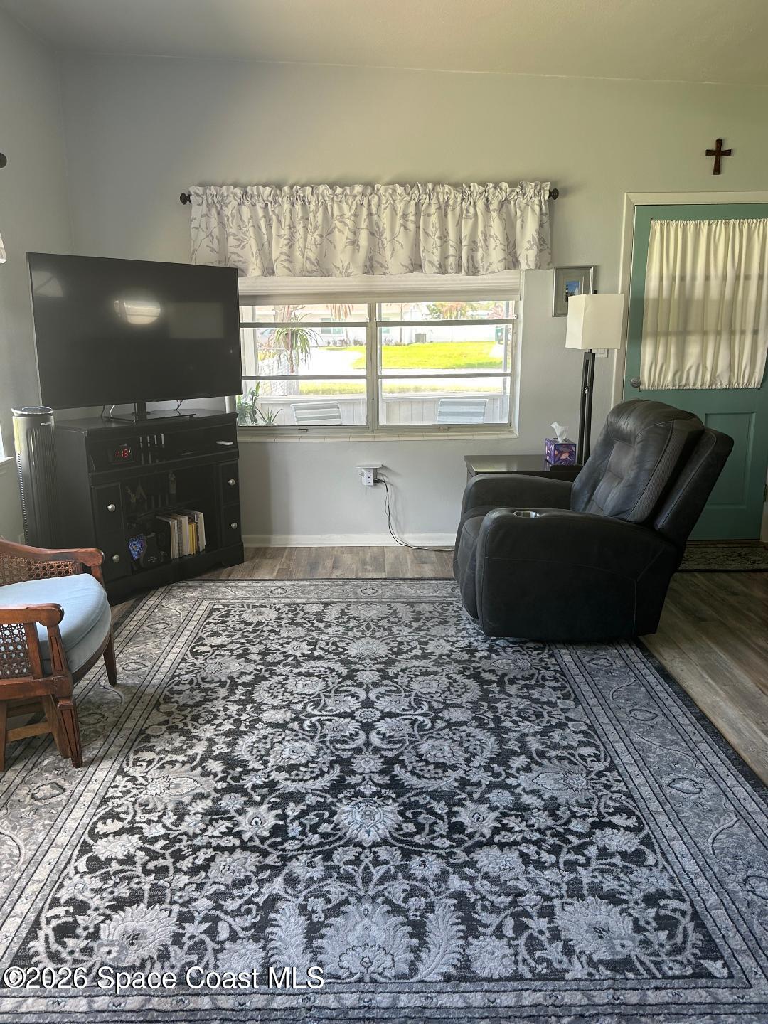 906 Santa Cruz Road Cocoa Beach, FL 32931 - Photo 10 of 24 Living Room