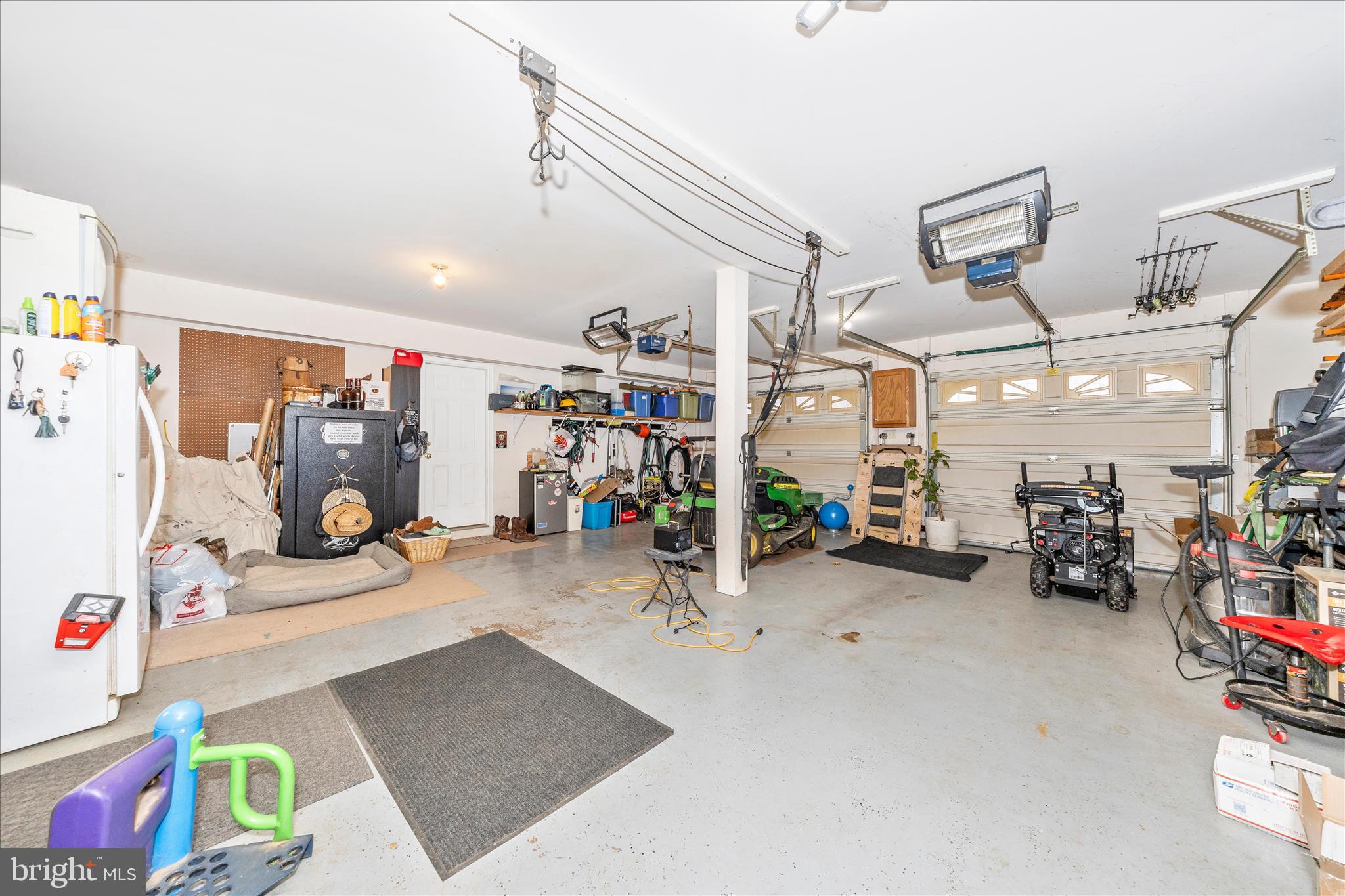 4120 Petersville Road Knoxville, MD 21758 - Photo 37 of 52 a view of a room with gym equipment