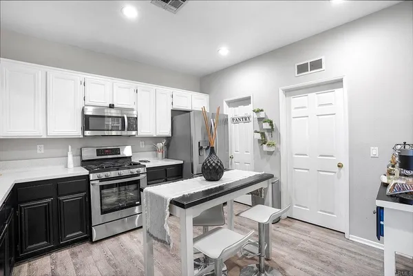 $689,000 | 6363 Avenida De Las Vistas, Unit 4, San Diego, CA 92154