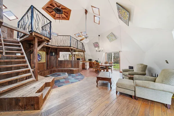 $699,900 | 5576 South M 52, Stockbridge, MI 49285