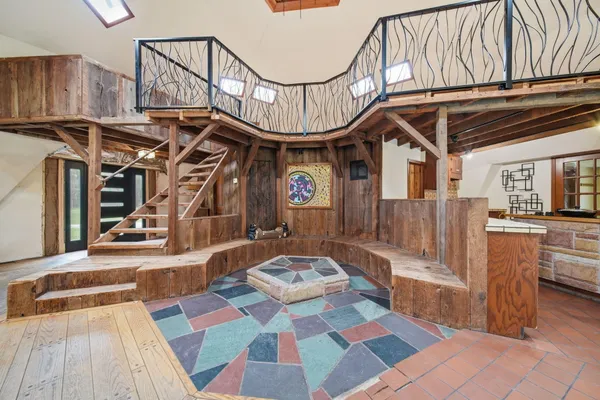 $699,900 | 5576 South M 52, Stockbridge, MI 49285