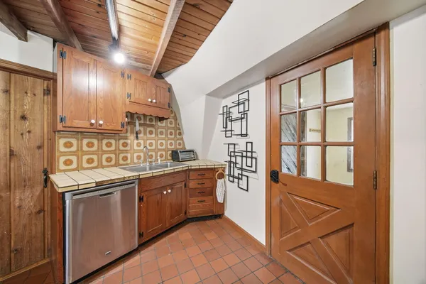 $699,900 | 5576 South M 52, Stockbridge, MI 49285